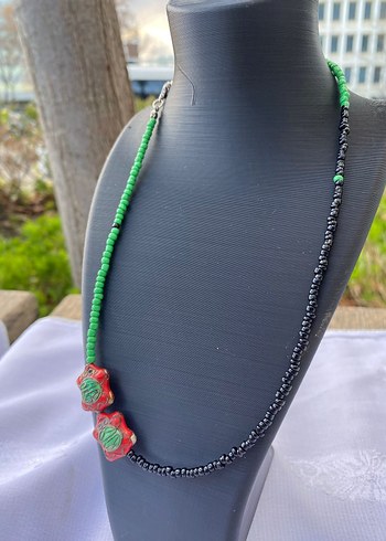 El Yapımı Etnik Desenli Siyah Yeşil Boncuklu Kolye - Görsel 4