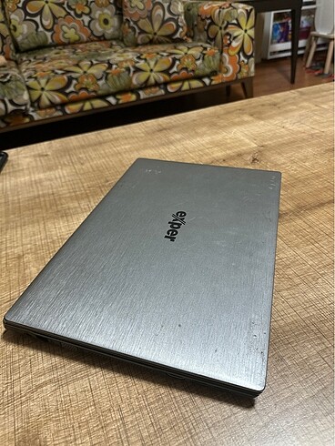 Exper Ultrabook A4B R01 kasada kırık yok menteşe yuvaları sağlam