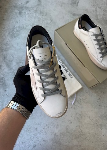 38 Beden beyaz Renk Golden Goose Beyaz Gri Bağcıklı Kadın Spor Ayakkabı