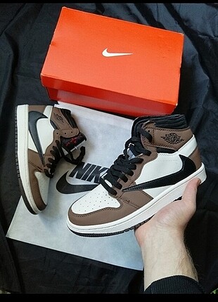 Nike Air Jordan travis scott 