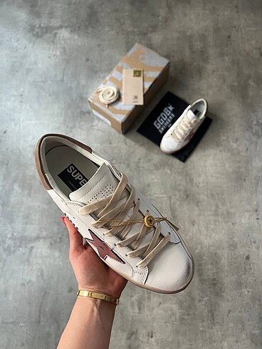 Golden Goose Deluxe Golden goose deluxe