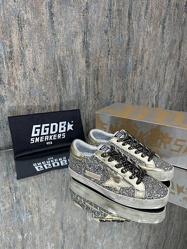 38 Beden gri Renk Golden goose deluxe