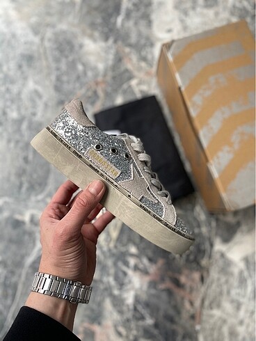Golden Goose Deluxe