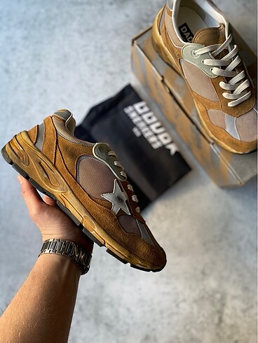 Golden Goose Deluxe