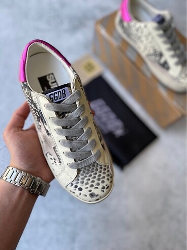 38 Beden çeşitli Renk Golden goose deluxe