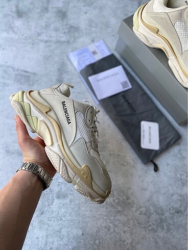 Balenciaga Triple S