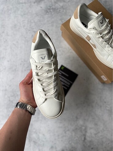 40 Beden beyaz Renk Veja sneakers