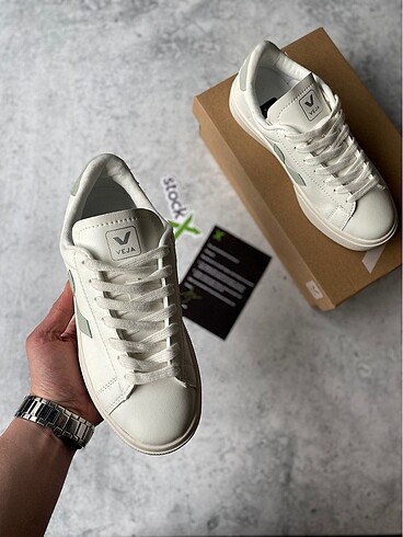 38 Beden beyaz Renk Veja sneakers