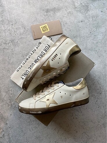 Golden Goose Deluxe