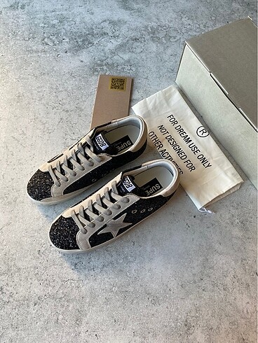 Golden Goose Deluxe