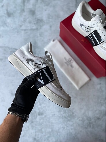 Valentino Strip Vltn beyaz
