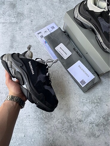 Balenciaga Triple S