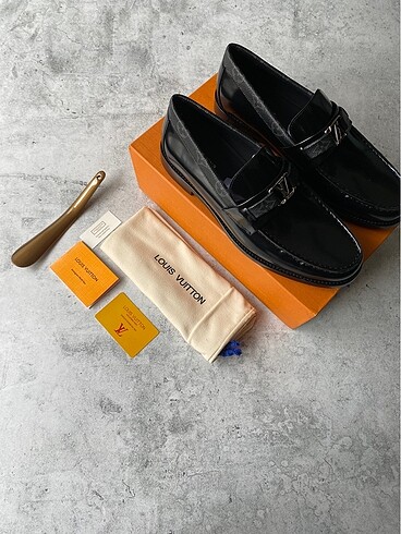 Louis vuitton loafer