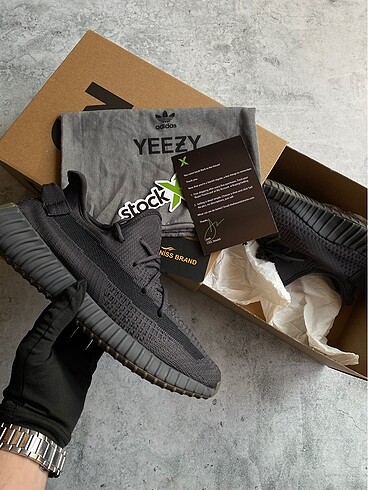 Adidas Yeezy 350 Boost v2 Cinder