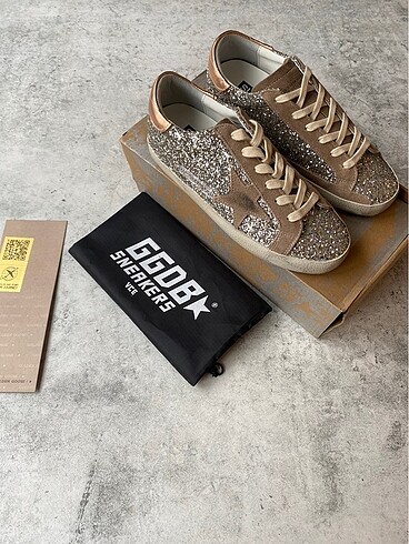 Golden Goose Deluxe