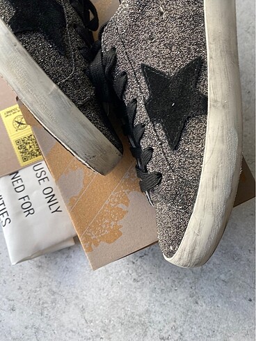 39 Beden Golden Goose Deluxe Sstar