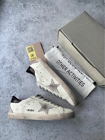 Golden Goose Deluxe