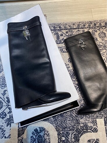 Givenchy Bot