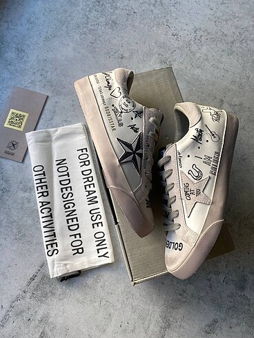 39 Beden beyaz Renk Golden Goose Deluxe