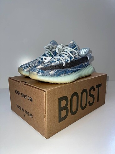 39 Beden adidas yeezy 350 boost v2