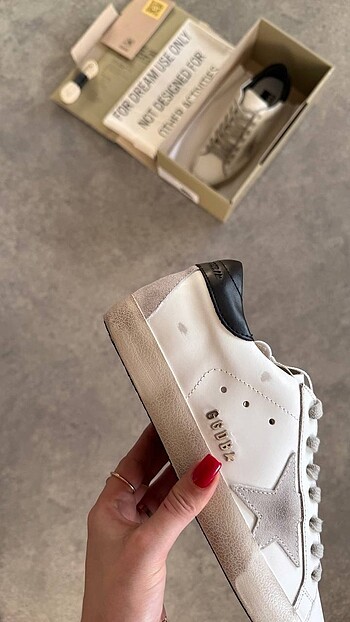 44 Beden beyaz Renk Golden Goose Deluxe