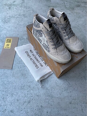 Golden Goose Deluxe Golden Goose Deluxe Mid