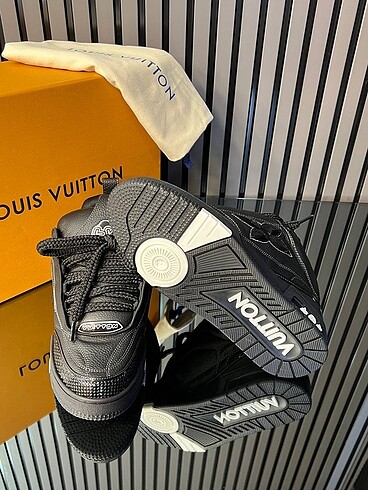 43 Beden siyah Renk Louis vuitton trainer