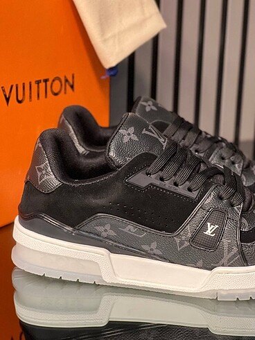 41 Beden siyah Renk Louis vuitton trainer