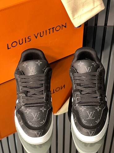 41 Beden Louis vuitton trainer