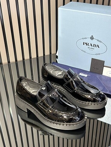 44 Beden Prada sneakers