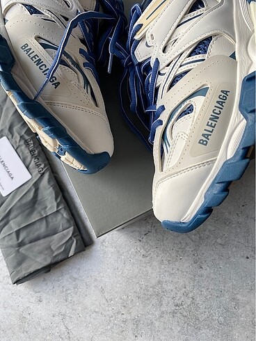 36 Beden Balenciaga Track