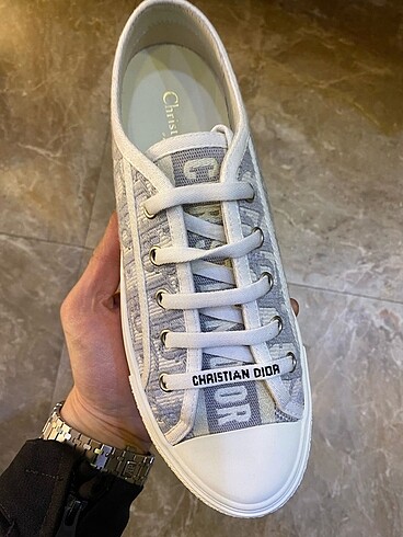 37 Beden beyaz Renk Christian Dior n walk
