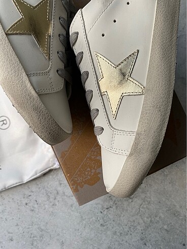 39 Beden beyaz Renk Golden Goose Deluxe