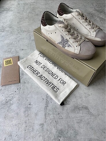 Golden Goose Sstar