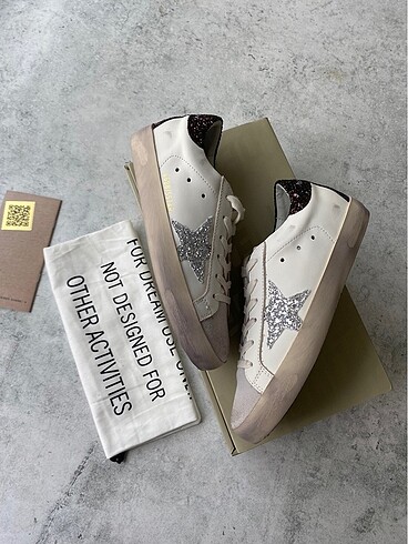 38 Beden Golden Goose Sstar