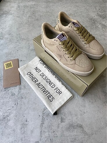 Golden Goose Ballstar