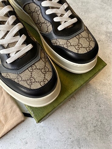Gucci Gucci Sneakers