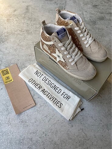 Golden Goose Mid Gold Star