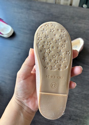 23 Beden Kız çocuk simli babet LCW
