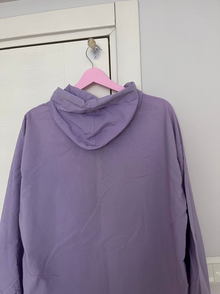 Mor Kapüşonlu Kadın Yağmurluk - Görsel 3
