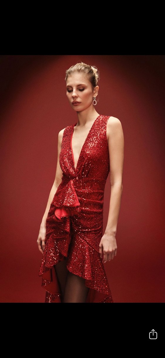 Kırmızı Parlak Drapeli Uzun Abiye Elbise - Görsel 2