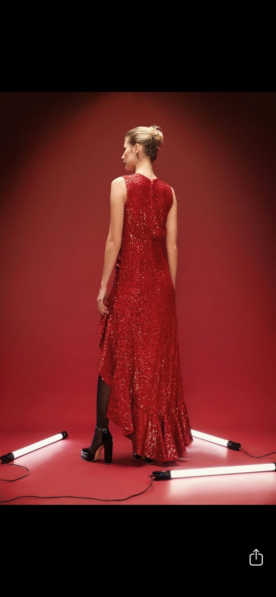 Kırmızı Parlak Drapeli Uzun Abiye Elbise - Görsel 3