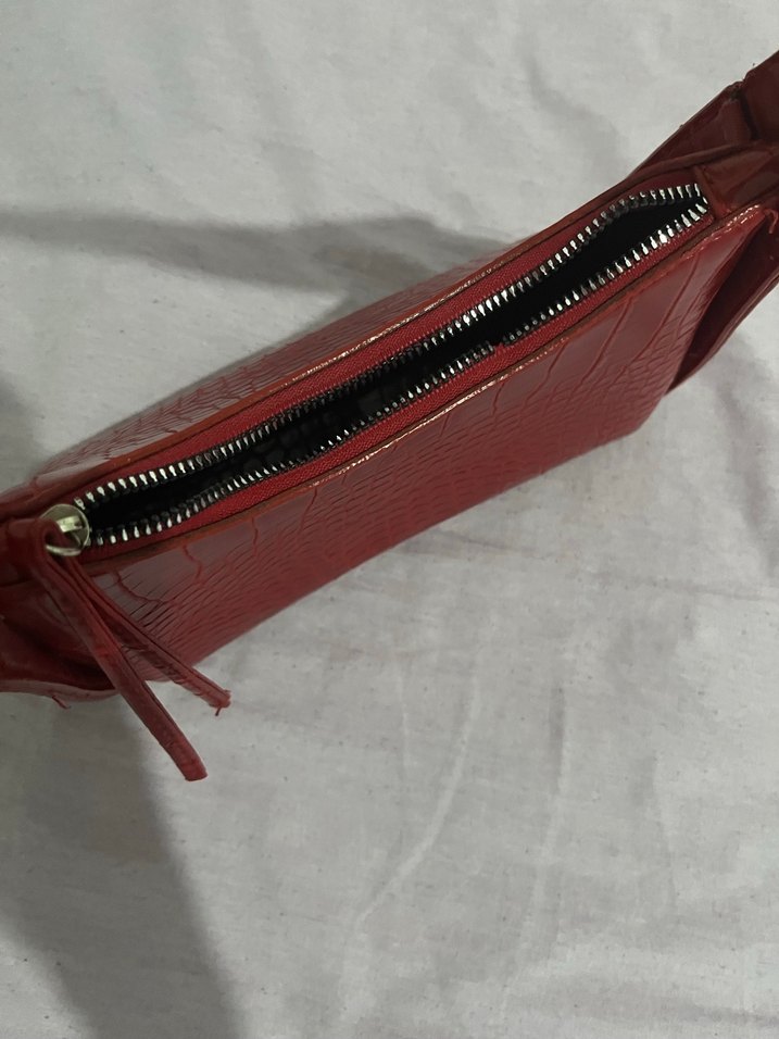 Kırmızı Parlak Deri Yılan Desenli Kadın Çanta - Görsel 3