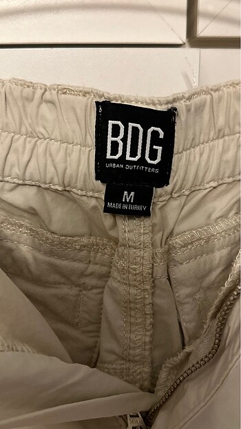38 Beden Urban outfitters düşük bel paraşüt pantolon