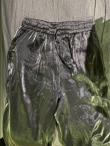 Zara Parlak Pantolon