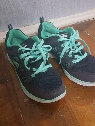 #skechers