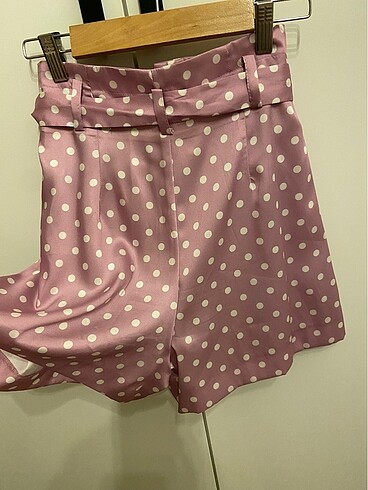 xs Beden mor Renk Zara saten puantiyeli şort xs