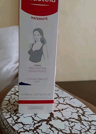 Mustela çatlak kremi