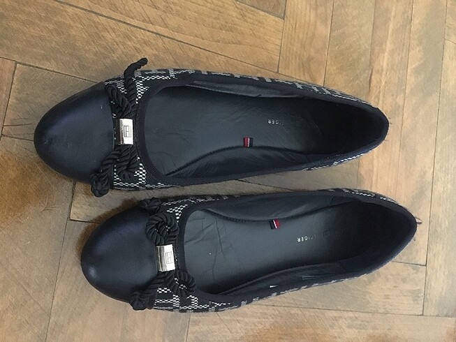 Tommy Hilfiger babet