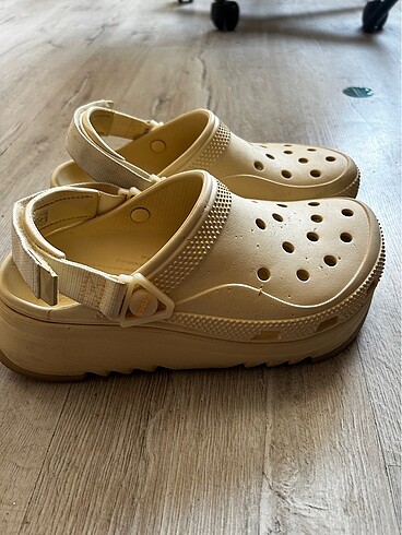Crocs Crocs Hiker X-Scape Clog Krem Rengi Terlik
